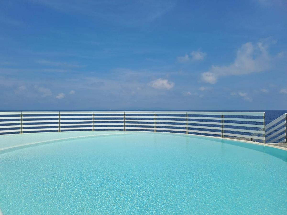 Capo D'Arco - Goelba Apartment Rio Marina Bagian luar foto
