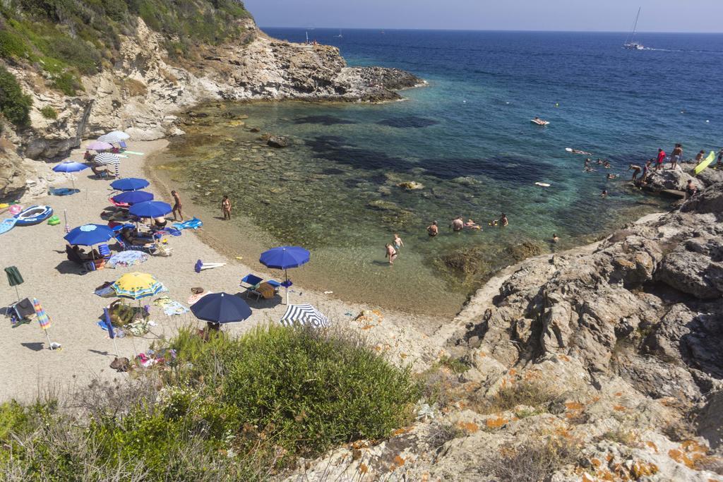 Capo D'Arco - Goelba Apartment Rio Marina Bagian luar foto